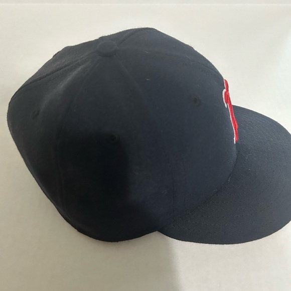 New area fitted Redsox baseball cap. - Picture 5 of 6